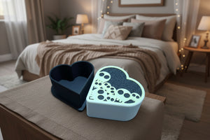 קופסא בצורת לב עם גולגלות