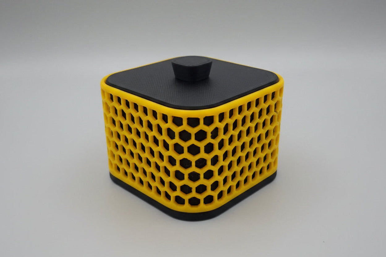 קופסא דקורטיבית צהוב שחור