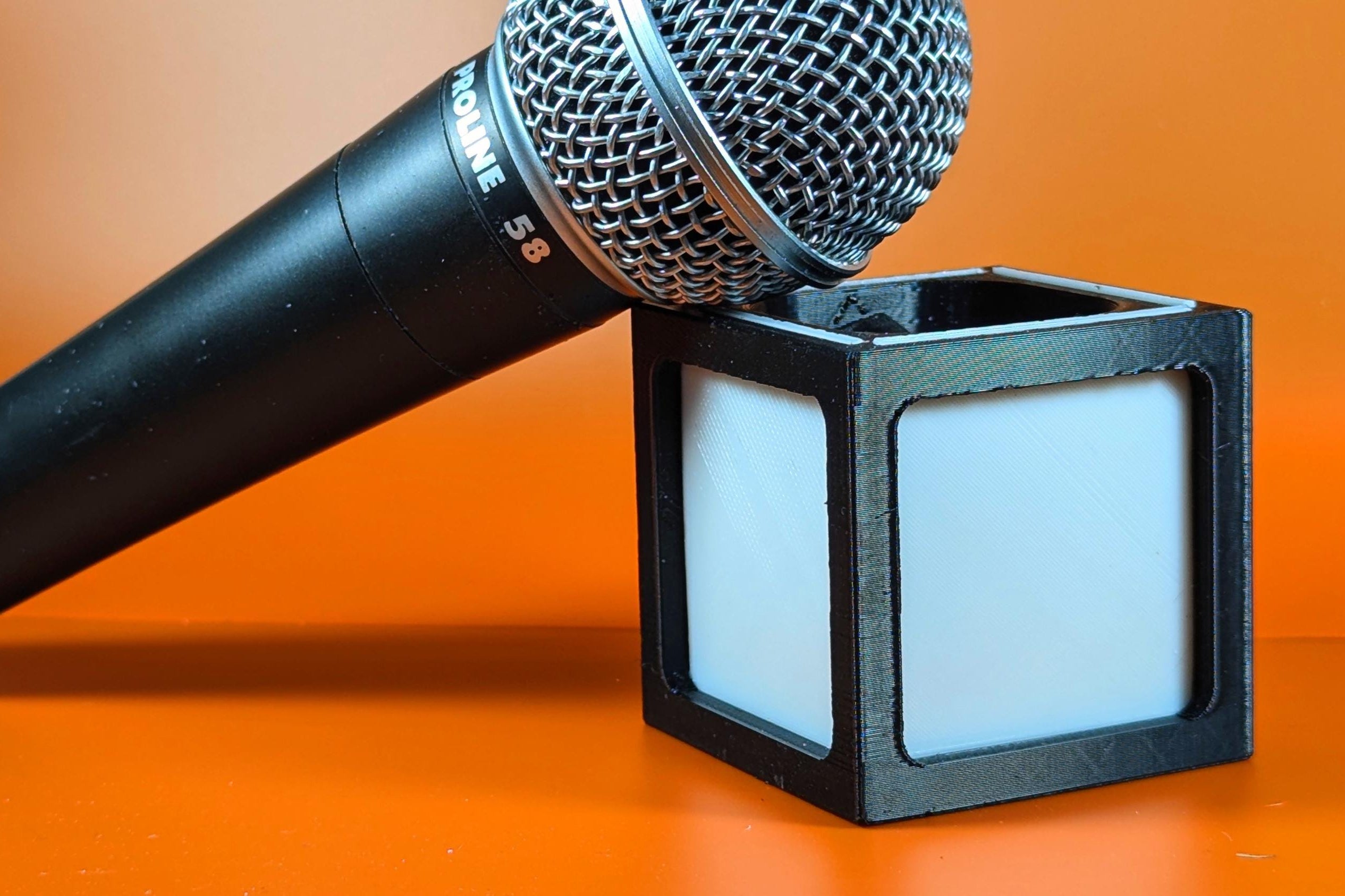 דגל מיקרופון עם מסילה ללוגו מודפס