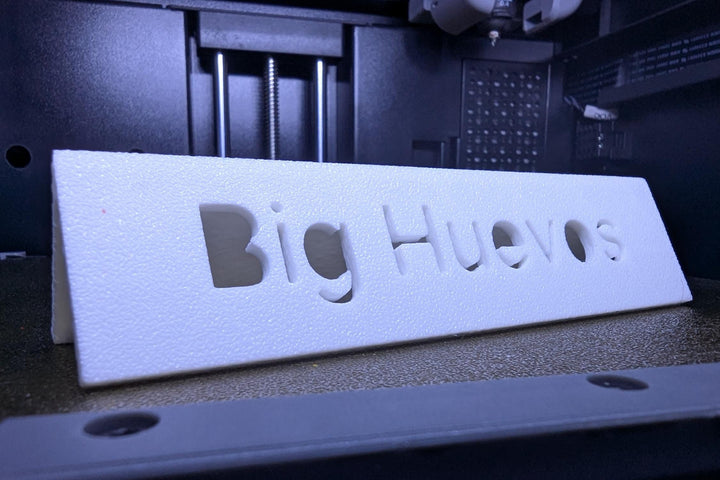 Big Huevos – שלט שולחן למשרד