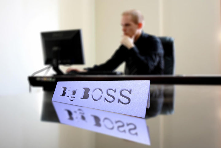 Big Boss שלט שולחן למשרד